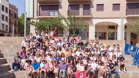 El Ayuntamiento de Tudela entregó ayer cerca de 260 'pañuelicos' de fiestas a los nacidos en el año 2017