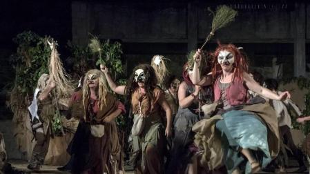 La localidad de Tierra Estella celebró este viernes, 13 de julio, los tradicionales actos dentro de la Semana de la Brujería 2018.