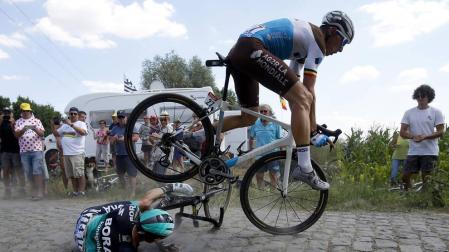 Galería de fotos de la novena etapa del Tour, con numerosos accidentes en el Pavés