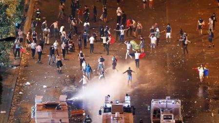 Las celebraciones en Francia se saldan con disturbios en pleno centro de París