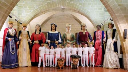 Los nuevos gigantes de Viana salen a bailar