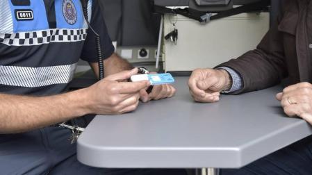 Investigado por circular por Mendillorri sin luces ni seguro y dar positivo en tres drogas