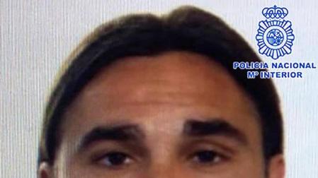 Un preso por violación y asesinato se fuga de la cárcel cántabra del Dueso
