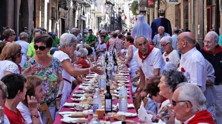 Todas las fotos del Día de las personas mayores de las fiestas de Puente la Reina 2018