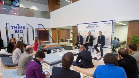 Trescientos jóvenes participan en el "Pop Up Emprendedores", organizado por Fundación Telefónica y la Universidad de Navarra con el objeto de aprender a pensar diferente, despertar la creatividad, y convertirse en agentes de cambio a través de sus propias ideas, desarrollando su espíritu emprendedor.