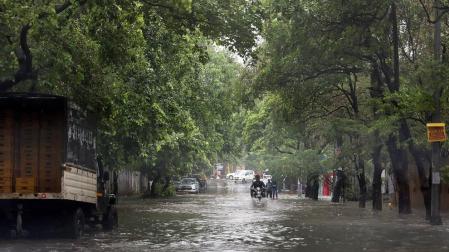 Al menos 49 muertos y 200.000 afectados por lluvias en el norte de la India