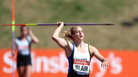 La campeona británica de lanzamiento de jabalina, suspendida por uso de esteroides