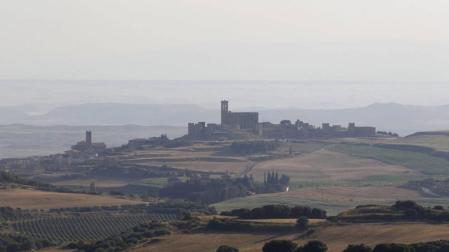Artajona retoma la consolidación del Cerco en la muralla norte