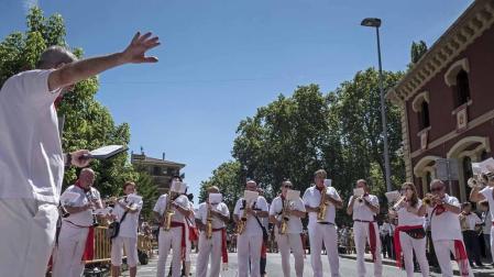Estella ha arrancado este viernes, Viernes de Gigantes, sus fiestas patronales. Los actos festivos en la ciudad del Ega se prolongarán durante siete días.