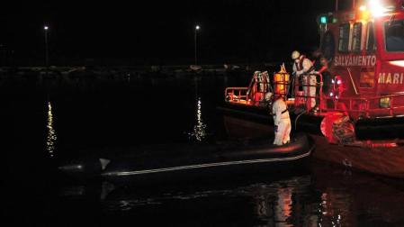 Rescatan a 111 inmigrantes de dos pateras en el mar de Alborán