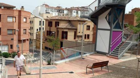 El ascensor de la Torre Monreal de Tudela, a pleno rendimiento