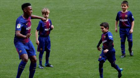 El Barcelona traspasa al colombiano Yerry Mina al Everton inglés
