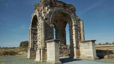 Las ruinas romanas de Cáparra, testigo de la verdad absurda de Calígula