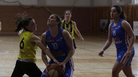 La alero Cecilia Liñeira apuesta por el equipo de Liga Femenina 2 del Ardoi