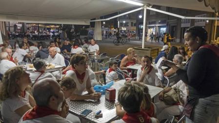 La hostelería trabaja en fiestas de Estella más de día que de noche