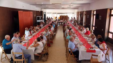 Misa y comida por el Día de los Mayores en las fiestas de Fustiñana