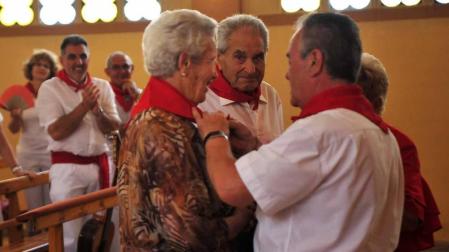 Misa, pasacalles con gigantes y comida por el Día del Jubilado en las fiestas de Funes
