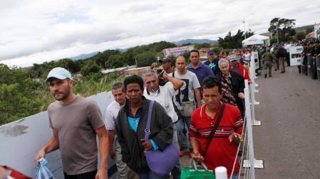 Los 'balseros de tierra' de Venezuela