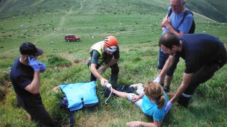Evacuada al CHN en helicópetro una senderista herida en el monte Urkulu