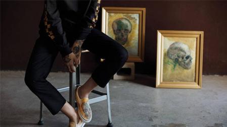 La marca Vans saca a Van Gogh de los cuadros para vestir a sus fans