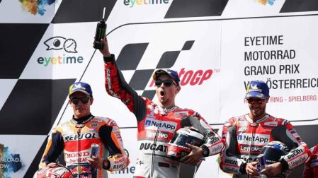 Lorenzo gana el mano a mano a Márquez y suma su tercera victoria