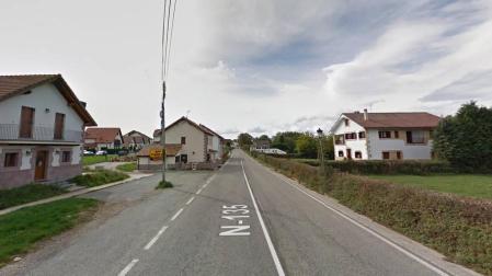 Detenido un motorista en Burguete por circular a 120 km/h en una vía limitada a 50