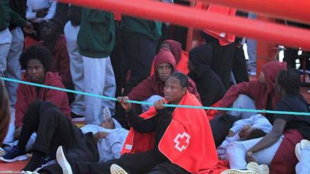 Ascienden a 361 los inmigrantes rescatados este miércoles en aguas andaluzas