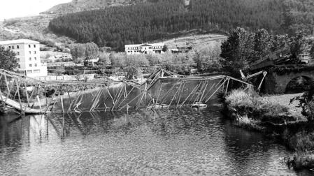 Puente la Reina también vio caer uno de sus puentes en 1982
