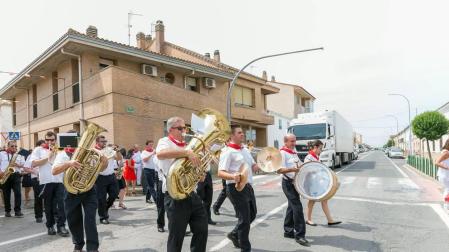 Cabanillas celebra su día grande de las fiestas con una procesión en honor a San Roque