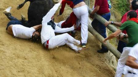 Quinto encierro del Pilón de fiestas de Falces 2018, 16 de agosto con la ganadería Adrián Domínguez, de Funes