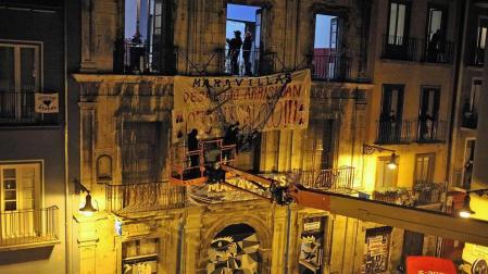 Desalojo del gaztetxe Maravillas, en el Palacio Marqués de Rozalejo, en Pamplona.