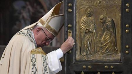 El papa clausura el Jubileo Extraordinario de la Misericordia en el Vaticano