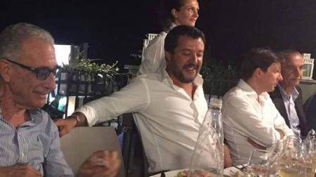 Salvini se va de fiesta tras el siniestro en Génova e Italia se indigna