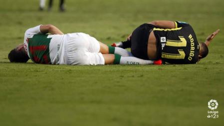 Elche y Granada se neutralizaron en su debut liguero