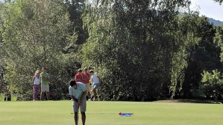 Asier Aguirre e Iranzu Vicente, campeones de Navarra de golf