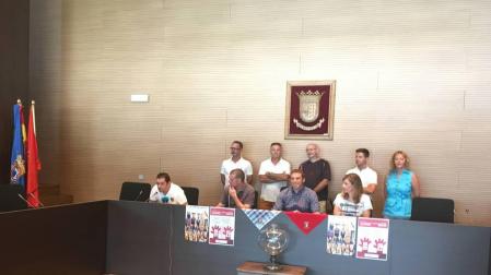 La peña 'Los Cubas' abrirá en su 40 aniversario las fiestas de Berriozar