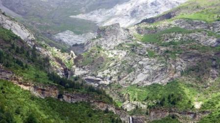Rescatada una navarra cuando realizaba senderismo en Huesca
