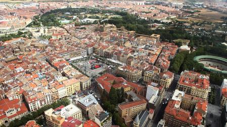 Casco Viejo y Ensanches, cara y cruz del paro en el Centro de PAMPLONA