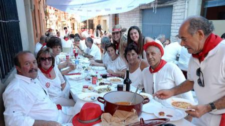 Imágenes de las fiestas de Lerín, principalmente de la pochada y de la comida popular.