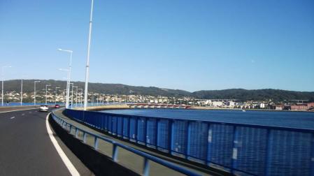 Aparece el cadáver de una persona flotando cerca de un puente de Ferrol