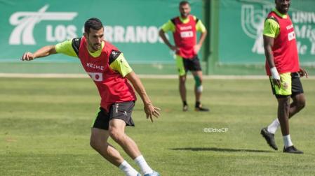 Tekio (Elche): "Osasuna está hecho para el ascenso"
