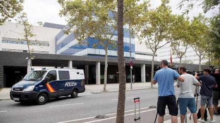 La Policía Nacional detiene al supuesto agresor de la mujer que retiró lazos en Barcelona