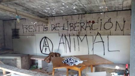 El Frente de Liberación Animal sabotea las palomeras de Añorbe