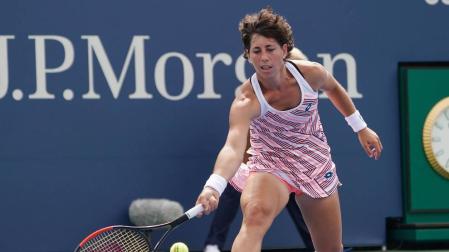 Carla Suárez pasa a octavos tras vencer a Caroline Garcia en el "tie-break"