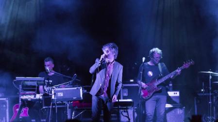 Iván Ferreiro actúa ante alrededor de 1.300 personas en Cascante