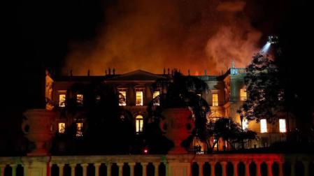 Un incendio destruye el Museo Nacional de Río de Janeiro
