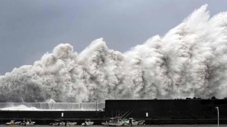 Fotos del tifón más poderoso en llegar a Japón en 25 años.