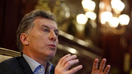 Mauricio Macri, blanco de insultos y pedradas en Mar de Plata