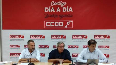 Rueda de prensa de Javier Ojer Chema Ferrer y Cecilio Aperte, de la sección sindical de CC OO.
