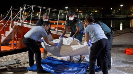 Llegan 107 inmigrantes a Motril, entre ellos 5 muertos, rescatados en Alborán